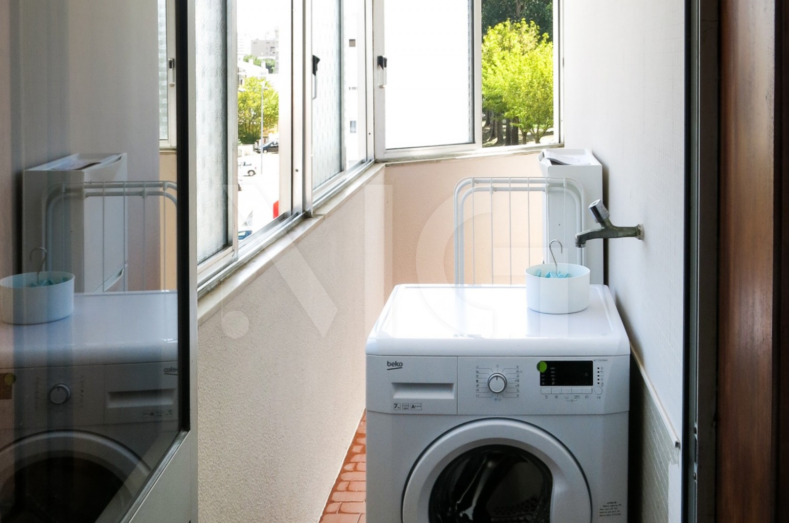 Apartamento T1 para Venda em Ramalde, Porto, Porto - Varanda (Imagem 2)