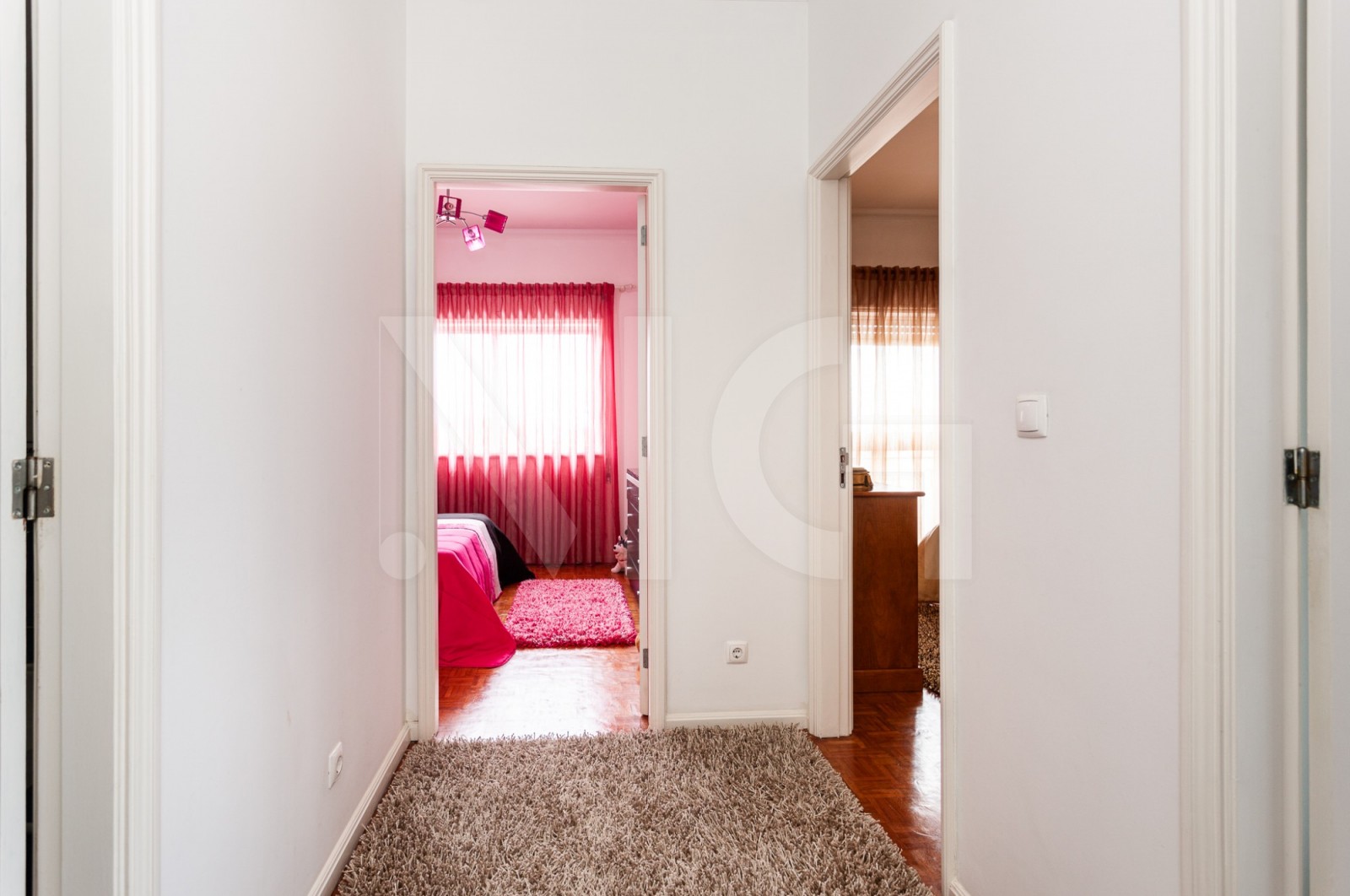 Moradia T3 para Venda em Castêlo da Maia, Maia, Porto - Corredor (Imagem 2)