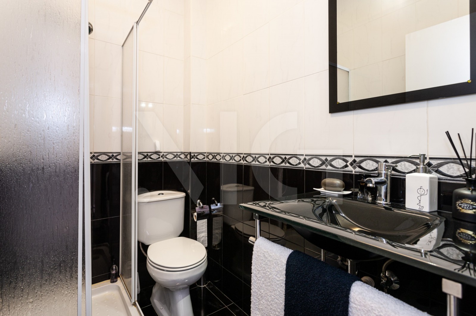 Moradia T3 para Venda em Castêlo da Maia, Maia, Porto - Casa de banho (Imagem 3)