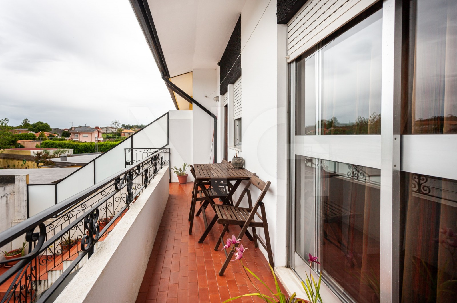 Moradia T3 para Venda em Castêlo da Maia, Maia, Porto - Varanda (Imagem 1)