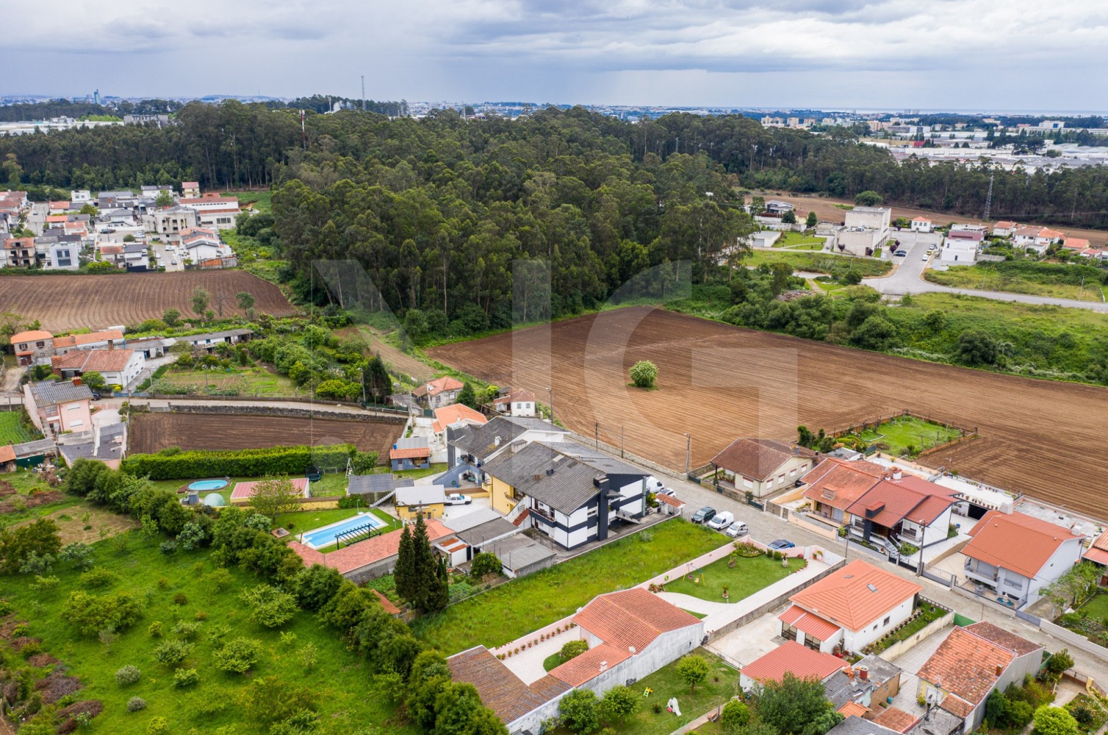 Moradia T3 para Venda em Castêlo da Maia, Maia, Porto - Área envolvente (Imagem 4)