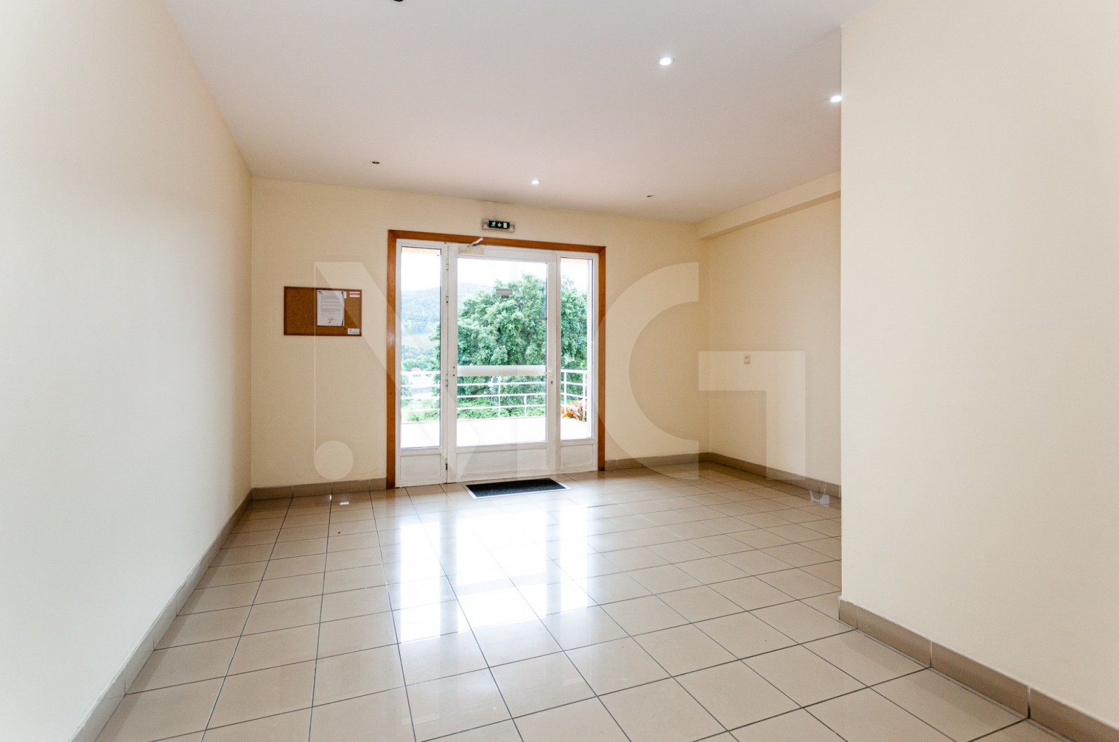 Apartment T2 for For sale in Valongo, Valongo, Porto - Áreas comuns (Imagem 5)