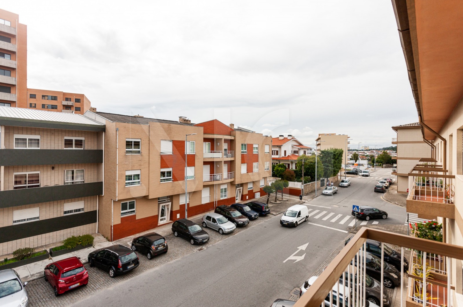 Apartment T3 for Buy in Ermesinde, Valongo, Porto - Varanda (Imagem 5)