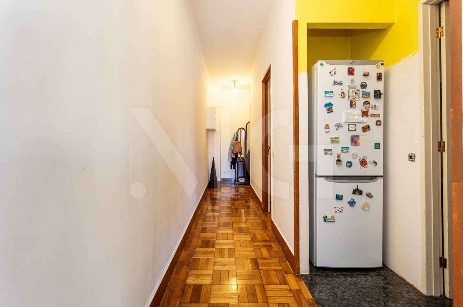 Apartment T3+1 for For sale in Mafamude e Vilar do Paraíso, Vila Nova de Gaia, Porto - Corredor (Imagem 2)