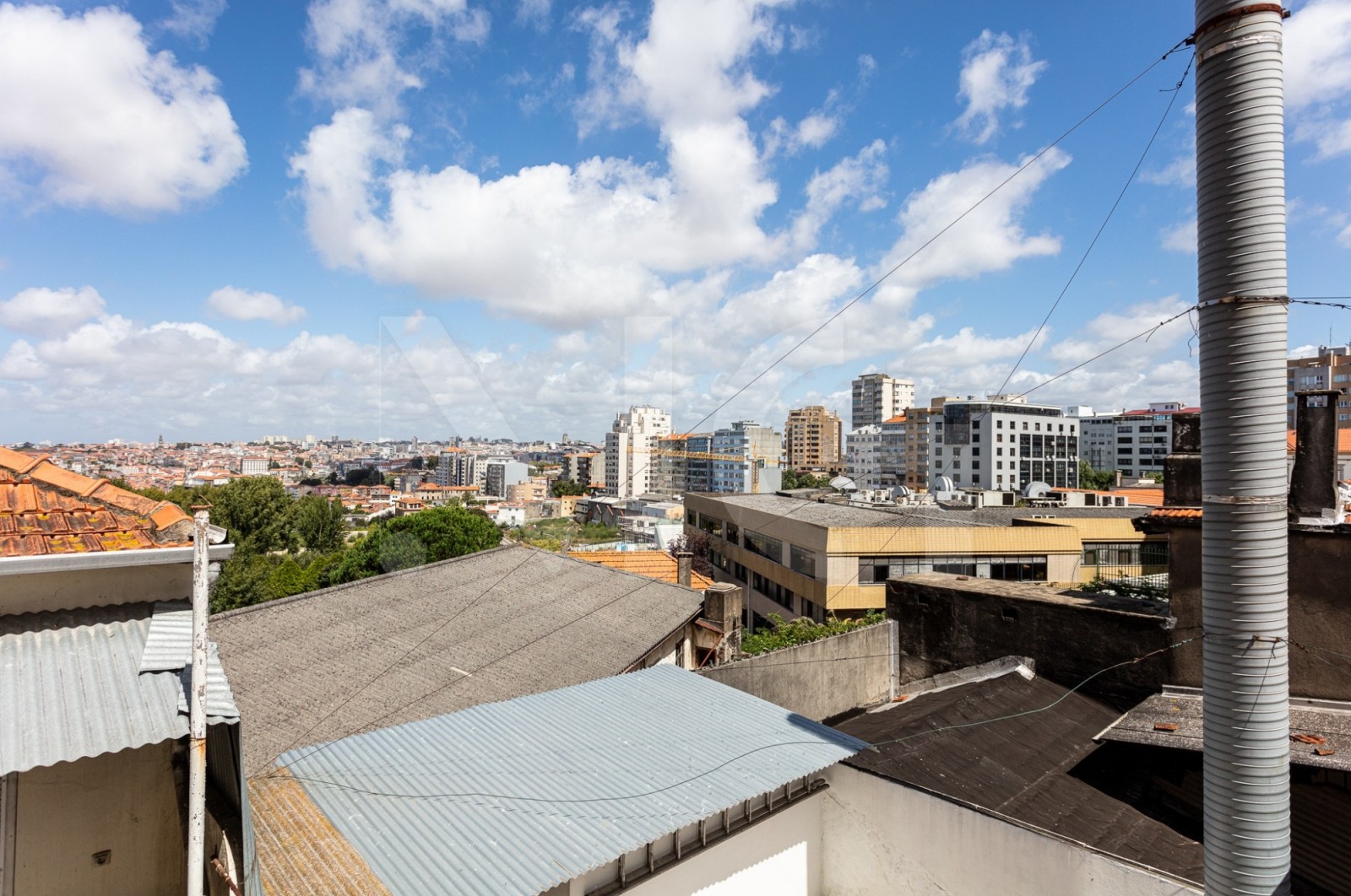 Apartment T3+1 for For sale in Mafamude e Vilar do Paraíso, Vila Nova de Gaia, Porto - Vistas (Imagem 2)