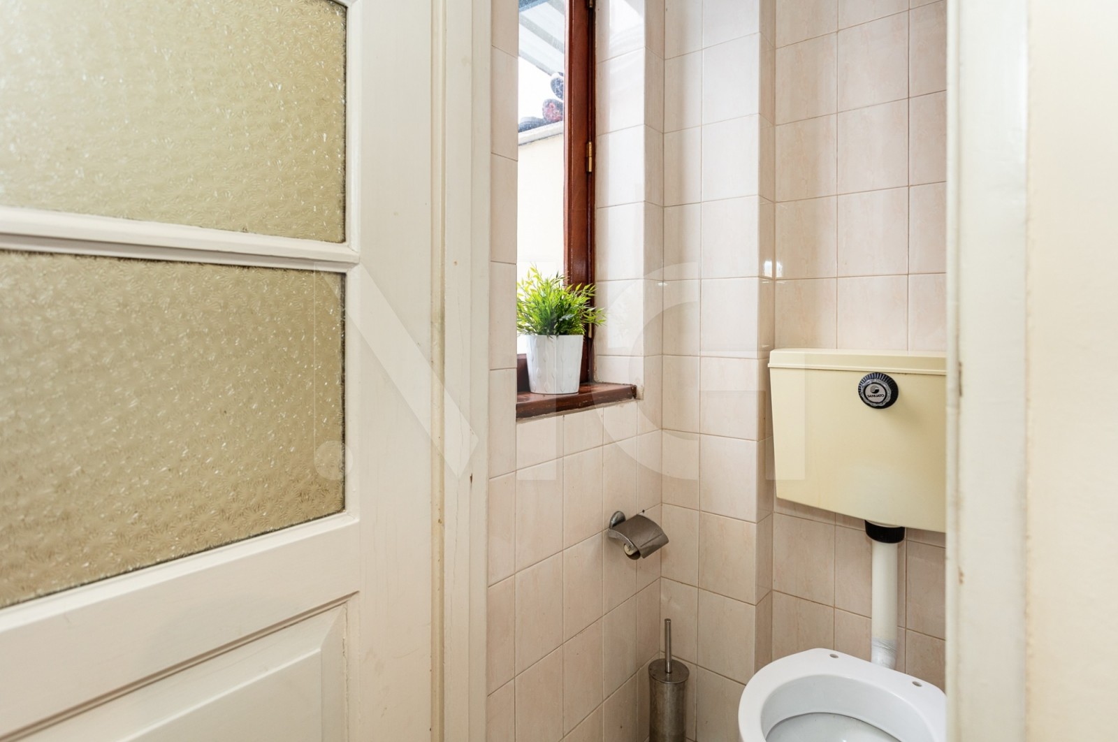 Apartment T3+1 for For sale in Mafamude e Vilar do Paraíso, Vila Nova de Gaia, Porto - Casa de banho (Imagem 1)