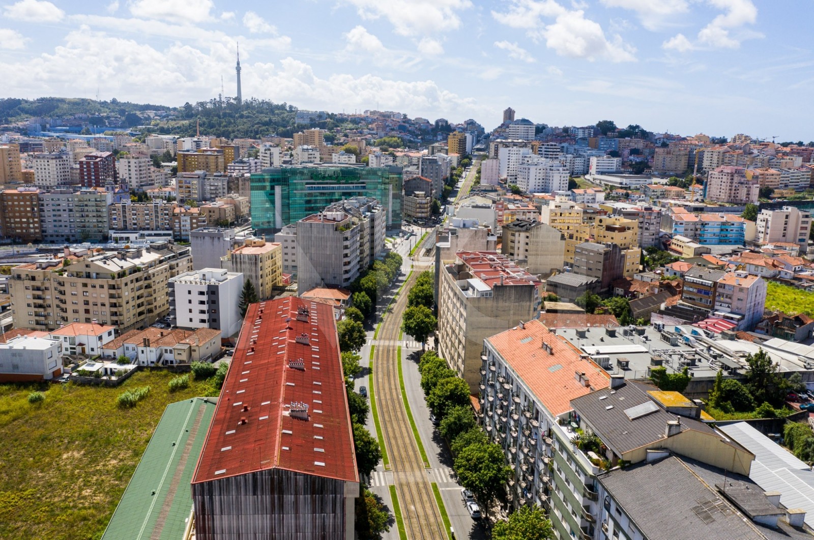 Apartment T3+1 for For sale in Mafamude e Vilar do Paraíso, Vila Nova de Gaia, Porto - Área envolvente (Imagem 7)