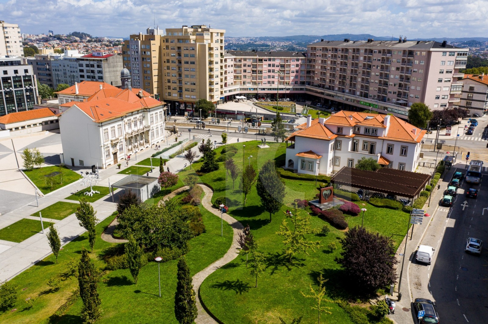 Apartment T3+1 for For sale in Mafamude e Vilar do Paraíso, Vila Nova de Gaia, Porto - Área envolvente (Imagem 10)