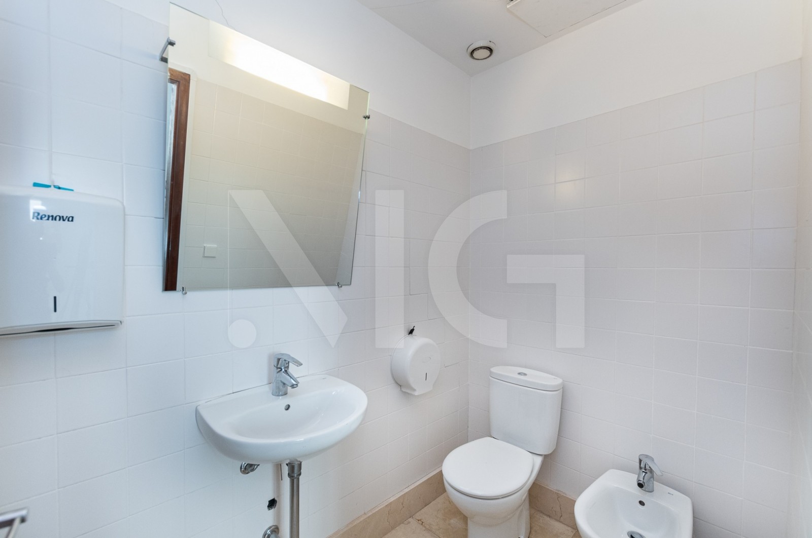 Comércio para Trespasse em Ramalde, Porto, Porto - Casa de banho (Imagem 1)