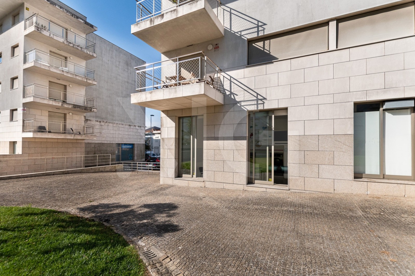 Comércio para Trespasse em Ramalde, Porto, Porto - Fachada (Imagem 4)