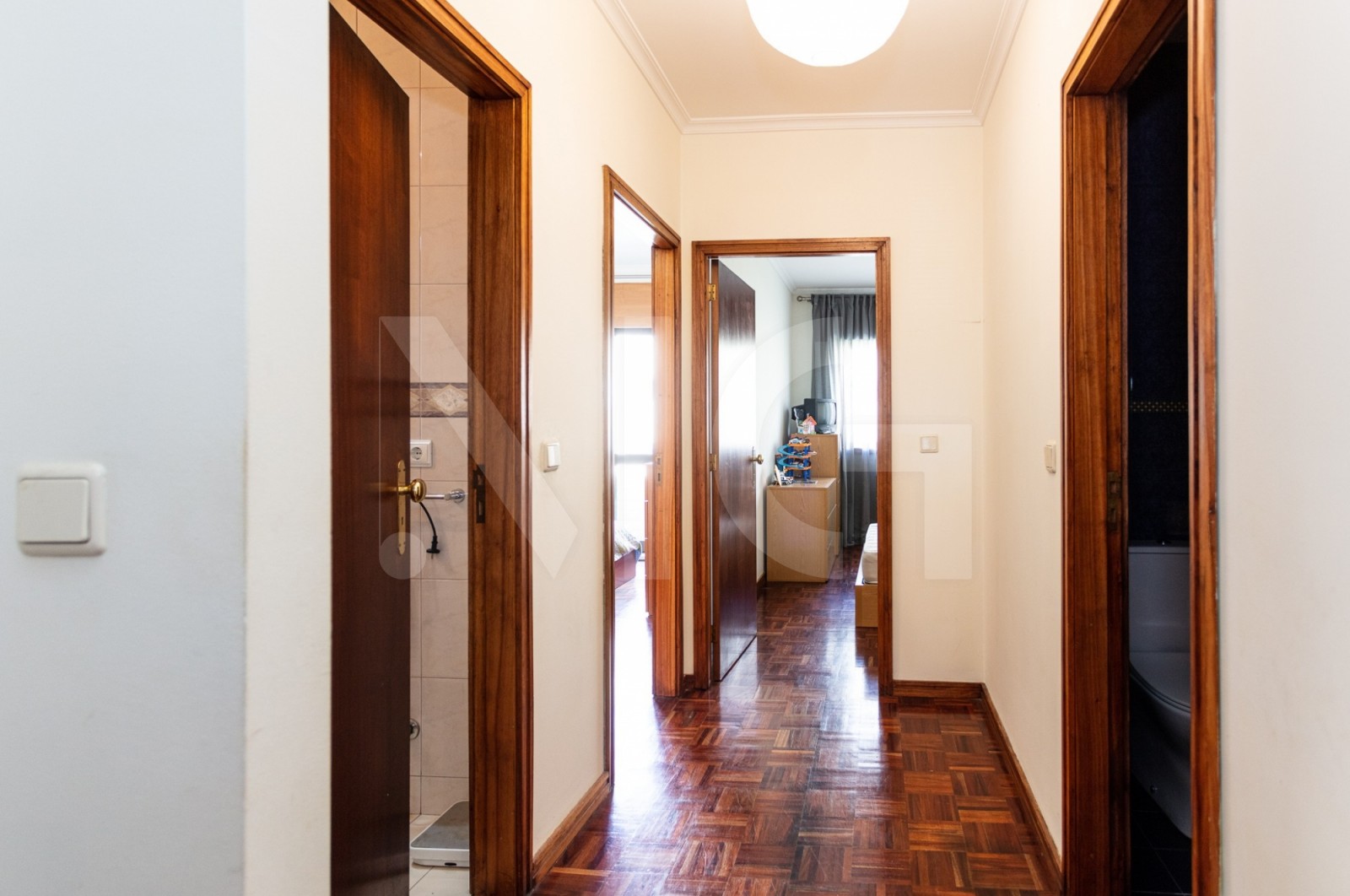 Apartamento T2+1 para Venda em Moreira, Maia, Porto - Corredor (Imagem 3)