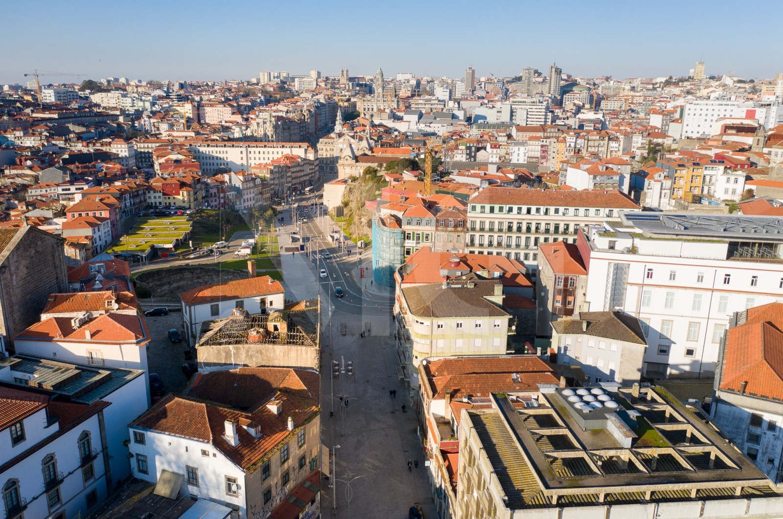 Office for Buy in Cedofeita, Santo Ildefonso, Sé, Miragaia, São Nicolau e Vitória, Porto, Porto - Área envolvente (Imagem 10)