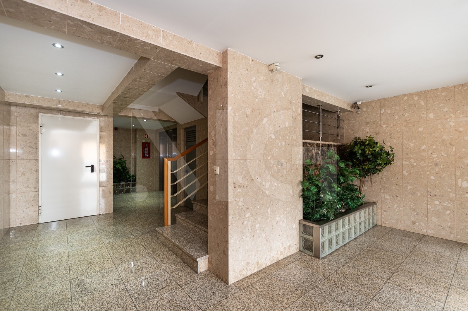 Apartamento T4 para Venda em Águas Santas, Maia, Porto - Áreas comuns (Imagem 1)