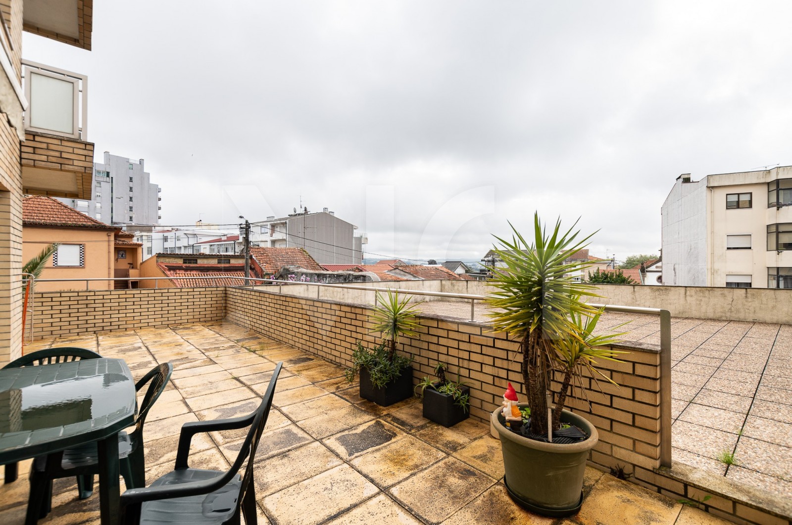 Apartamento T4 para Venda em Águas Santas, Maia, Porto - Terraço (Imagem 3)