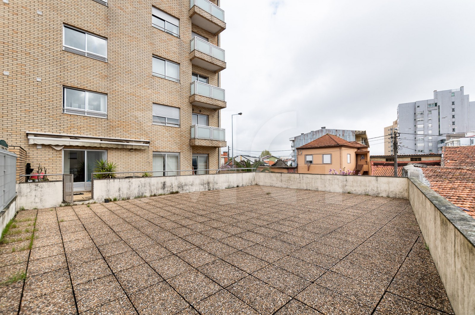 Apartamento T4 para Venda em Águas Santas, Maia, Porto - Terraço (Imagem 2)