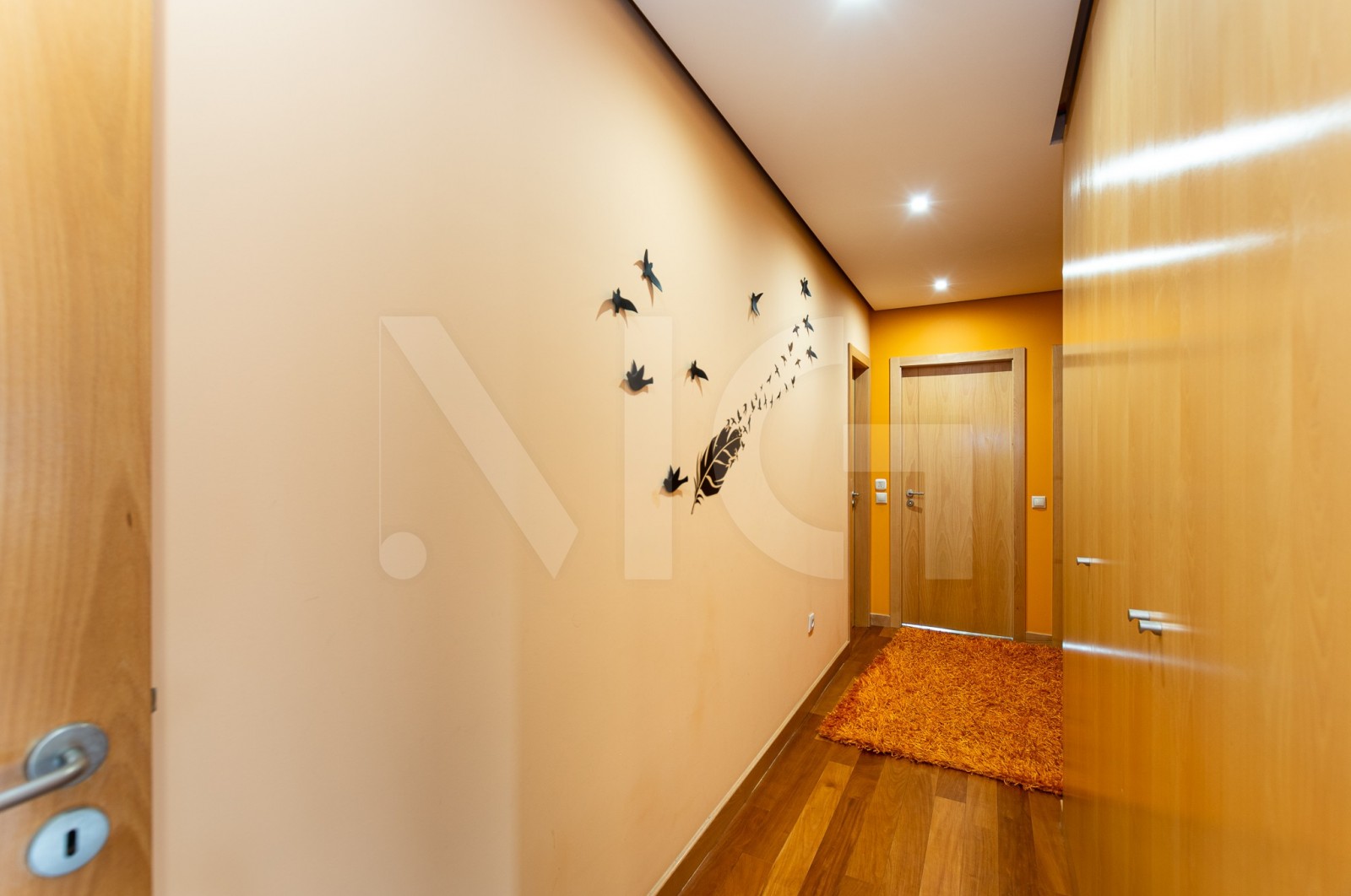Apartamento T4 para Venda em Águas Santas, Maia, Porto - Corredor (Imagem 1)