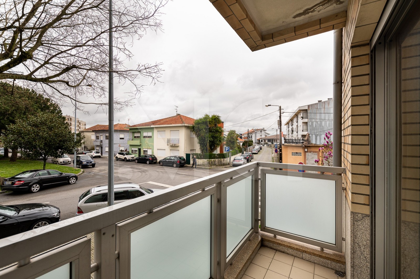 Apartamento T4 para Venda em Águas Santas, Maia, Porto - Varanda (Imagem 1)