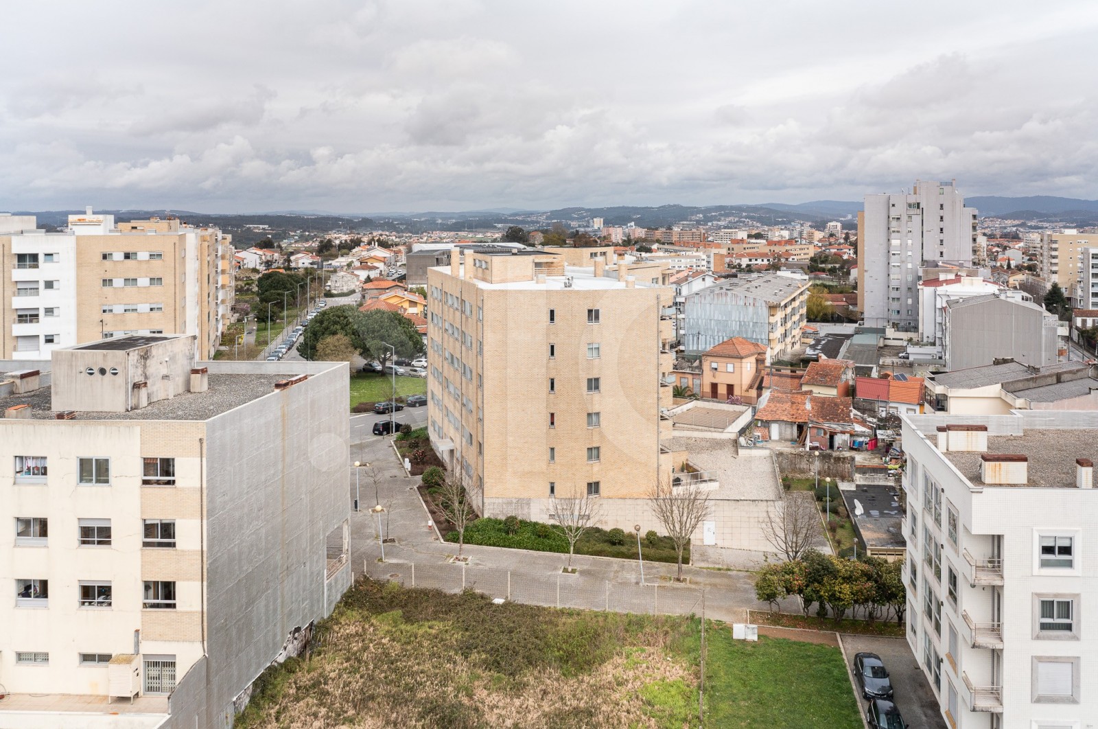 Apartamento T4 para Venda em Águas Santas, Maia, Porto - Área envolvente (Imagem 3)