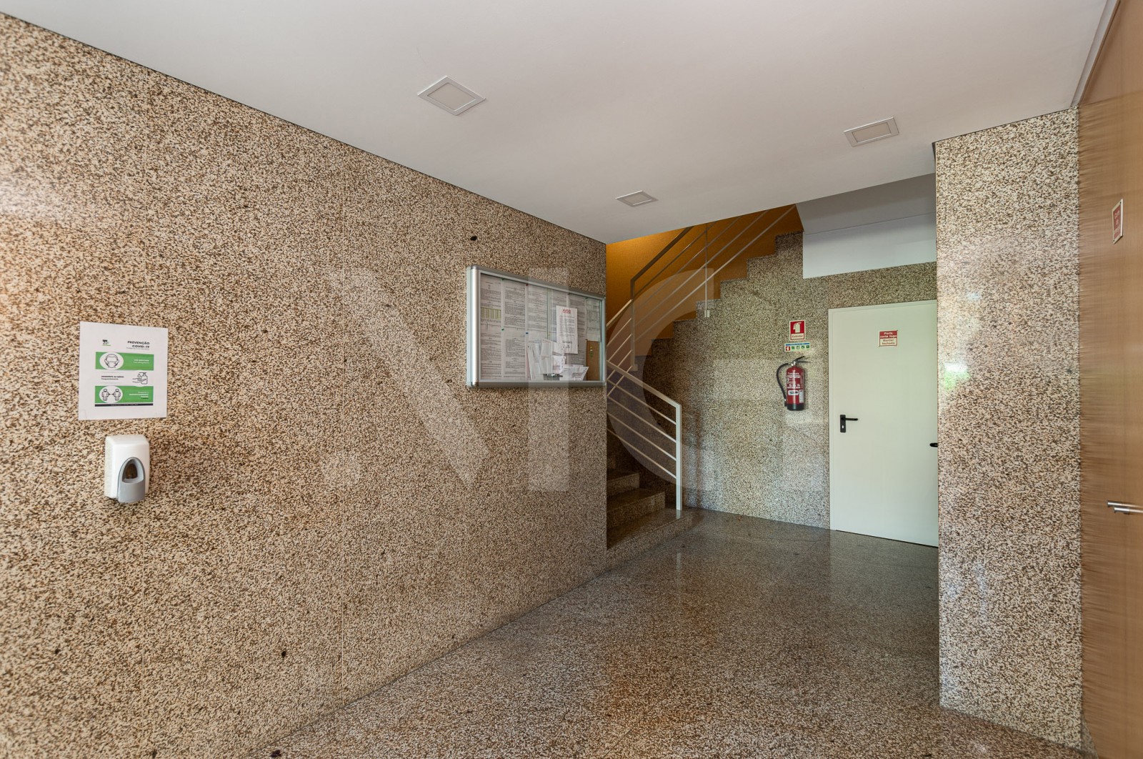 Apartamento T1 para Venda em Santa Marinha e São Pedro da Afurada, Vila Nova de Gaia, Porto - Áreas comuns (Imagem 1)