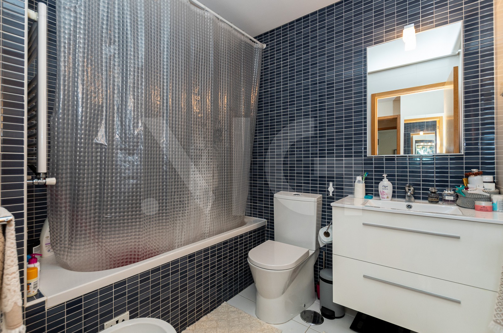 Apartamento T1 para Venda em Santa Marinha e São Pedro da Afurada, Vila Nova de Gaia, Porto - Casa de banho (Imagem 1)