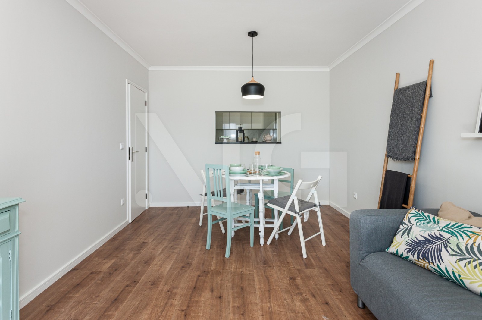 Apartment T1 for For sale in Paranhos, Porto, Porto - Sala (Imagem 2)