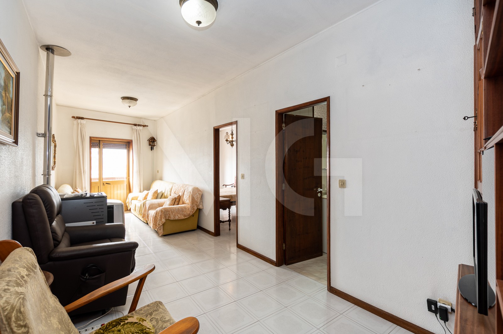 Moradia T3 para Venda em Baguim do Monte (Rio Tinto), Gondomar, Porto - Sala (Imagem 1)