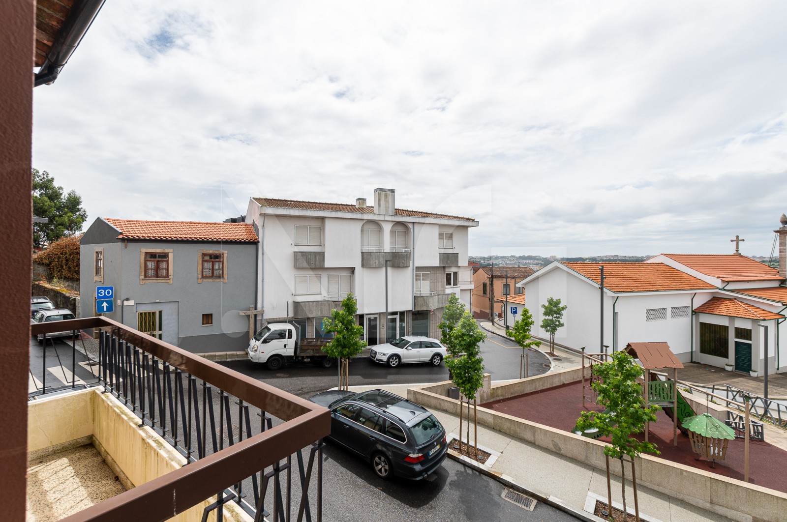 Moradia T3 para Venda em Baguim do Monte (Rio Tinto), Gondomar, Porto - Vistas (Imagem 1)