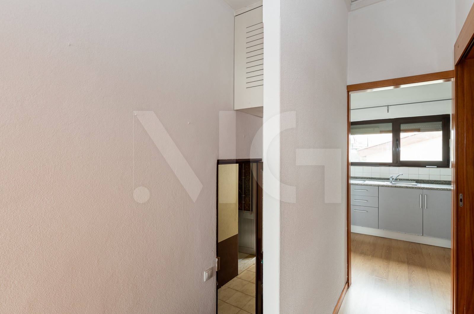 Moradia T3 para Venda em Baguim do Monte (Rio Tinto), Gondomar, Porto - Cozinha (Imagem 3)