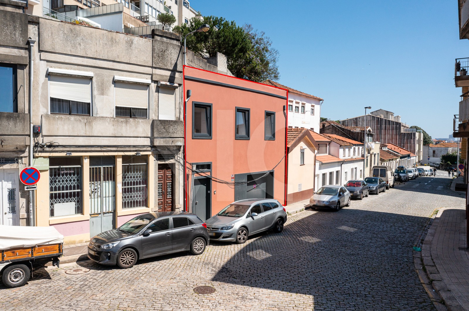 House T3+1 for For sale in Cedofeita, Santo Ildefonso, Sé, Miragaia, São Nicolau e Vitória, Porto, Porto - Fachada (Imagem 2)