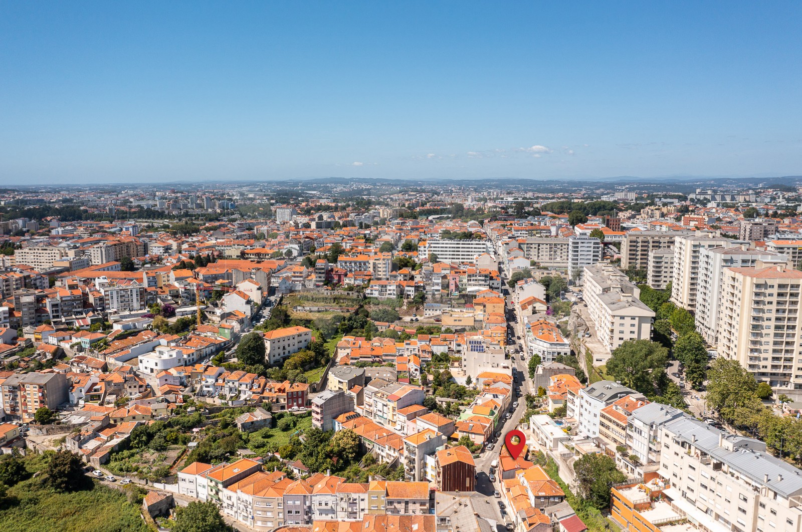 House T3+1 for For sale in Cedofeita, Santo Ildefonso, Sé, Miragaia, São Nicolau e Vitória, Porto, Porto - Área envolvente (Imagem 5)