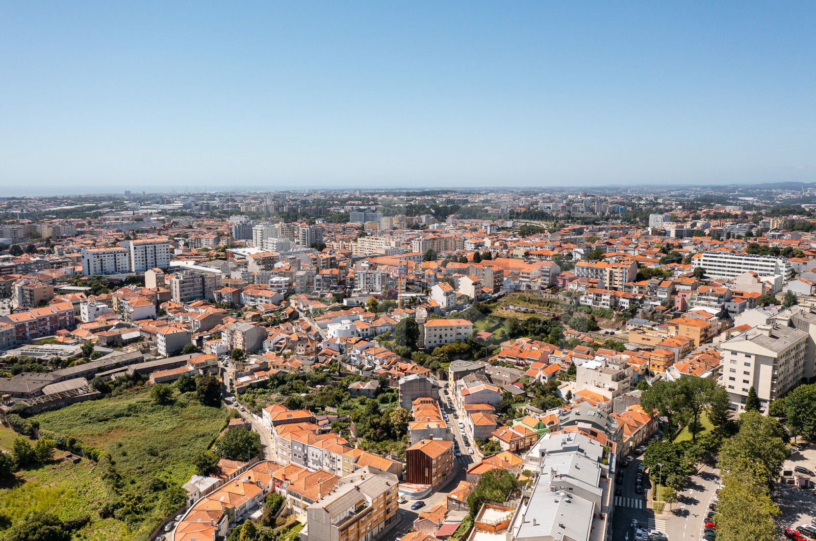 House T3+1 for For sale in Cedofeita, Santo Ildefonso, Sé, Miragaia, São Nicolau e Vitória, Porto, Porto - Área envolvente (Imagem 6)