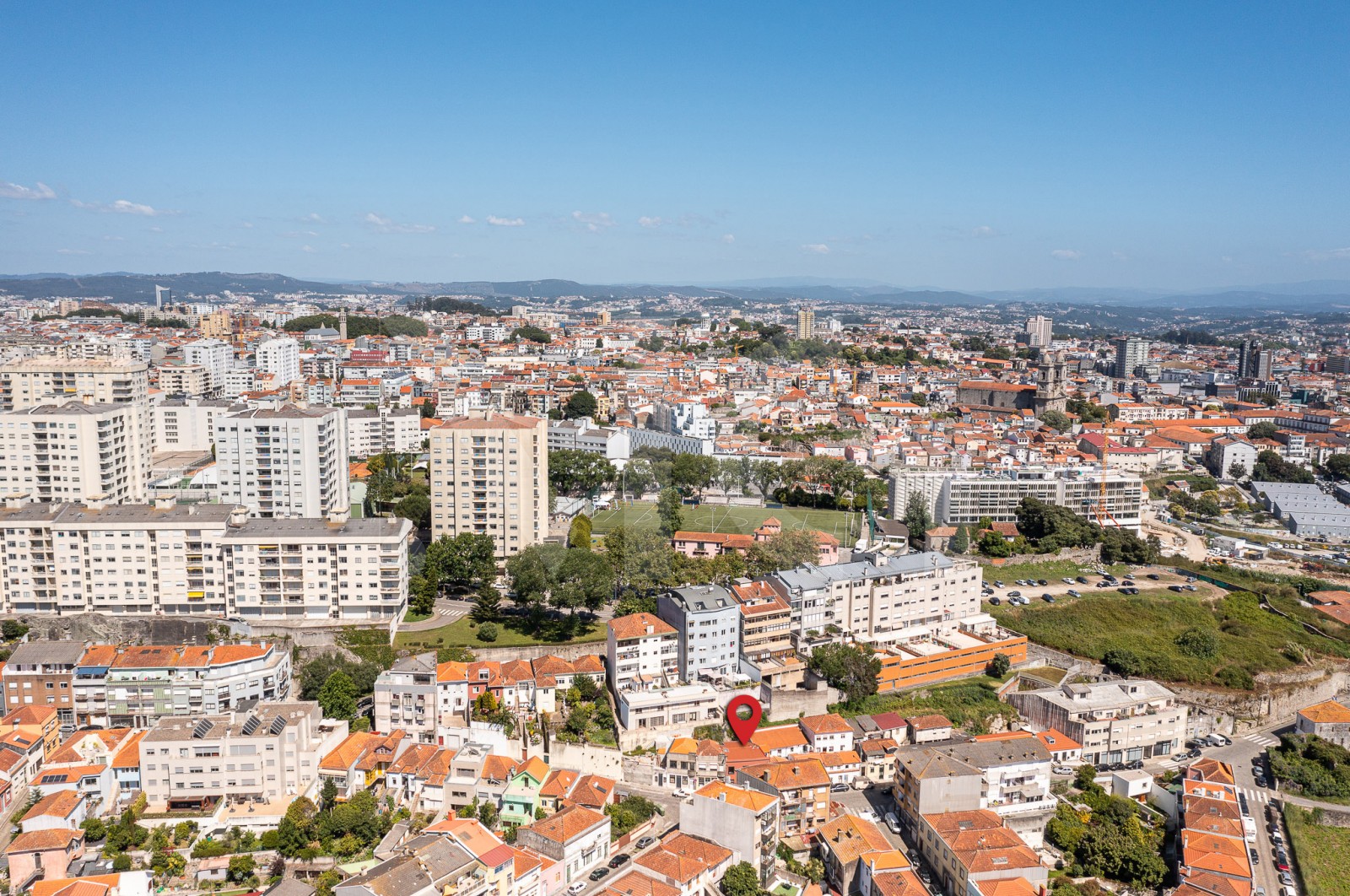 House T3+1 for For sale in Cedofeita, Santo Ildefonso, Sé, Miragaia, São Nicolau e Vitória, Porto, Porto - Área envolvente (Imagem 10)