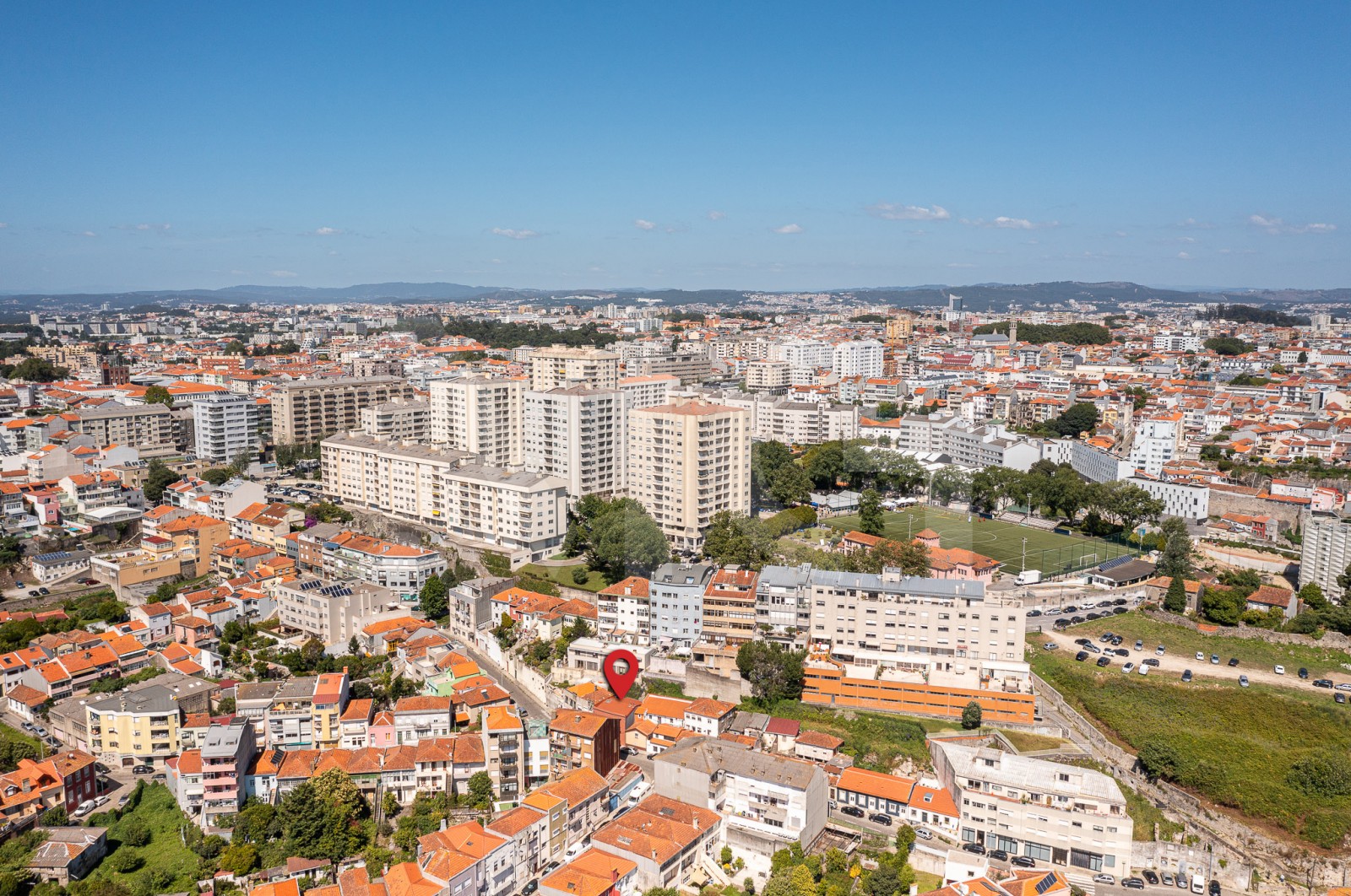 House T3+1 for For sale in Cedofeita, Santo Ildefonso, Sé, Miragaia, São Nicolau e Vitória, Porto, Porto - Área envolvente (Imagem 11)