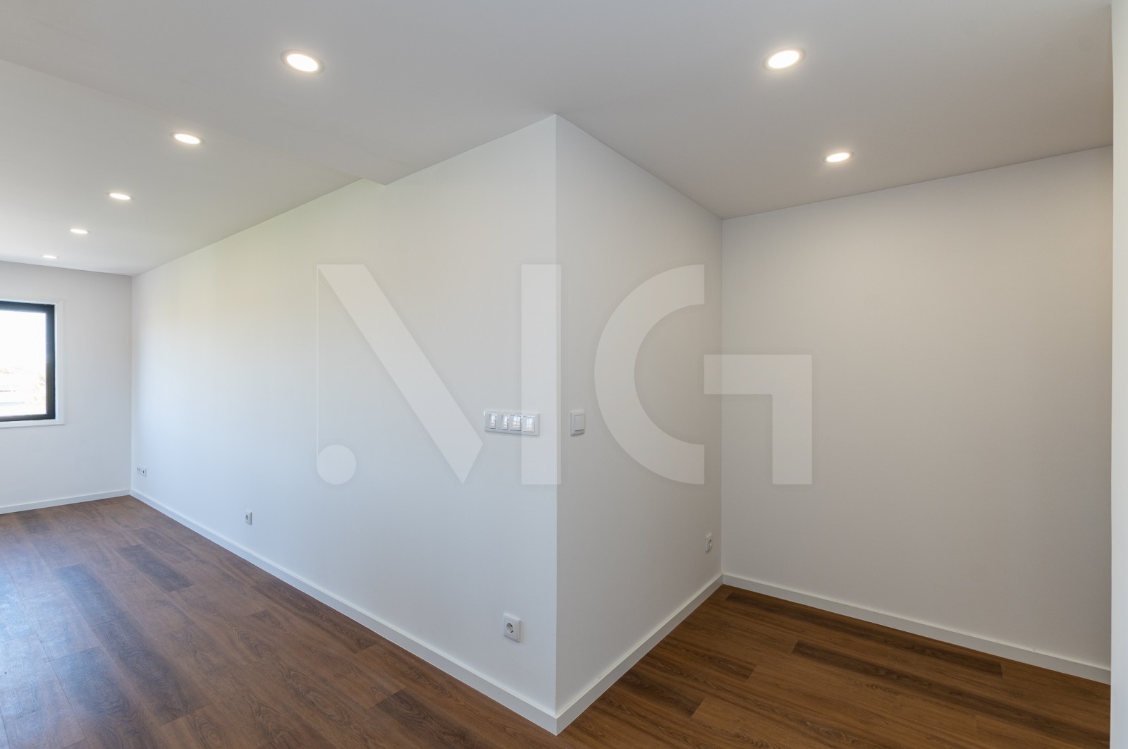 Apartamento T2 para Venda em Aldoar, Foz do Douro e Nevogilde, Porto, Porto - Sala (Imagem 2)