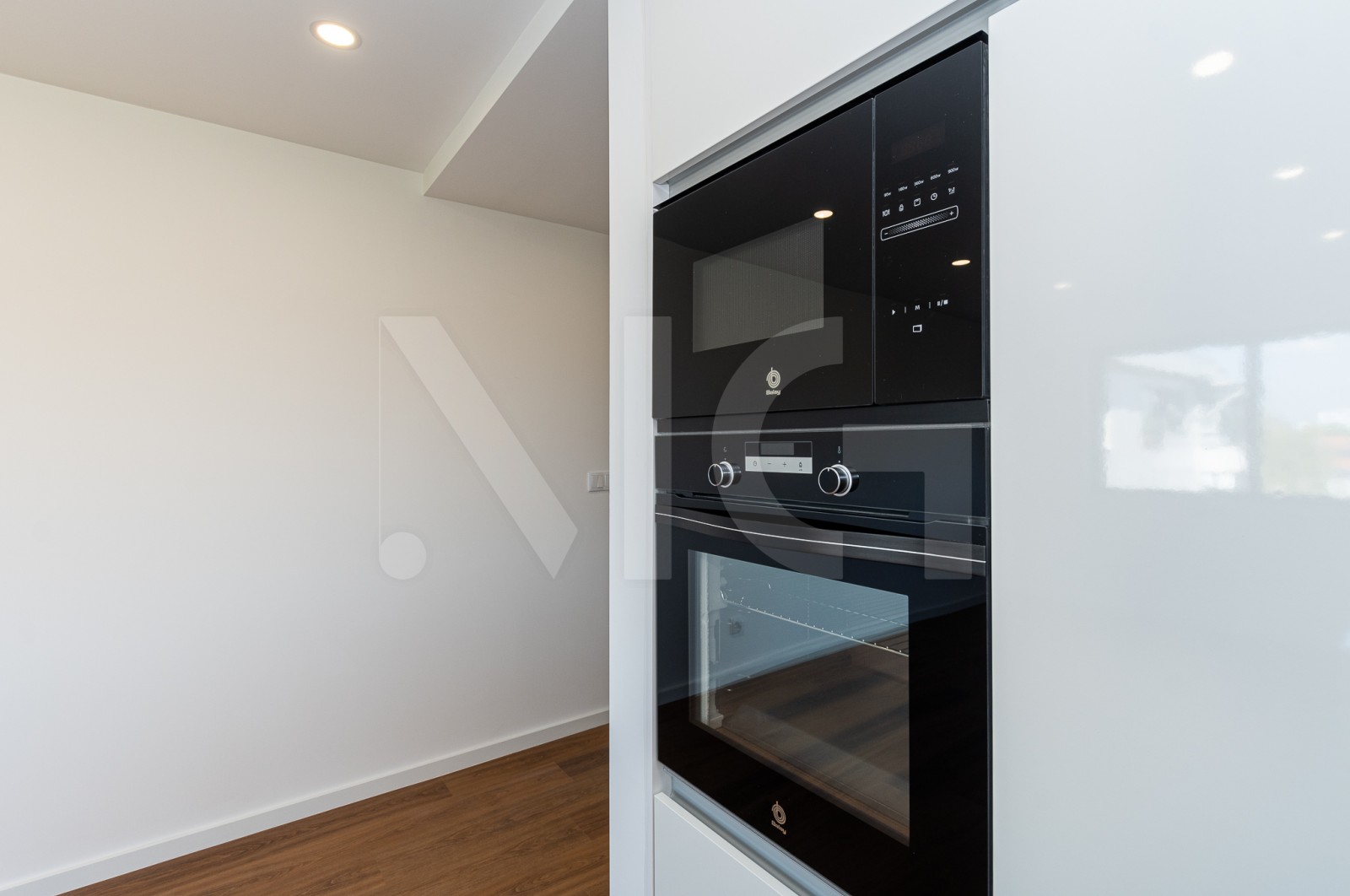 Apartamento T2 para Venda em Aldoar, Foz do Douro e Nevogilde, Porto, Porto - Cozinha (Imagem 8)