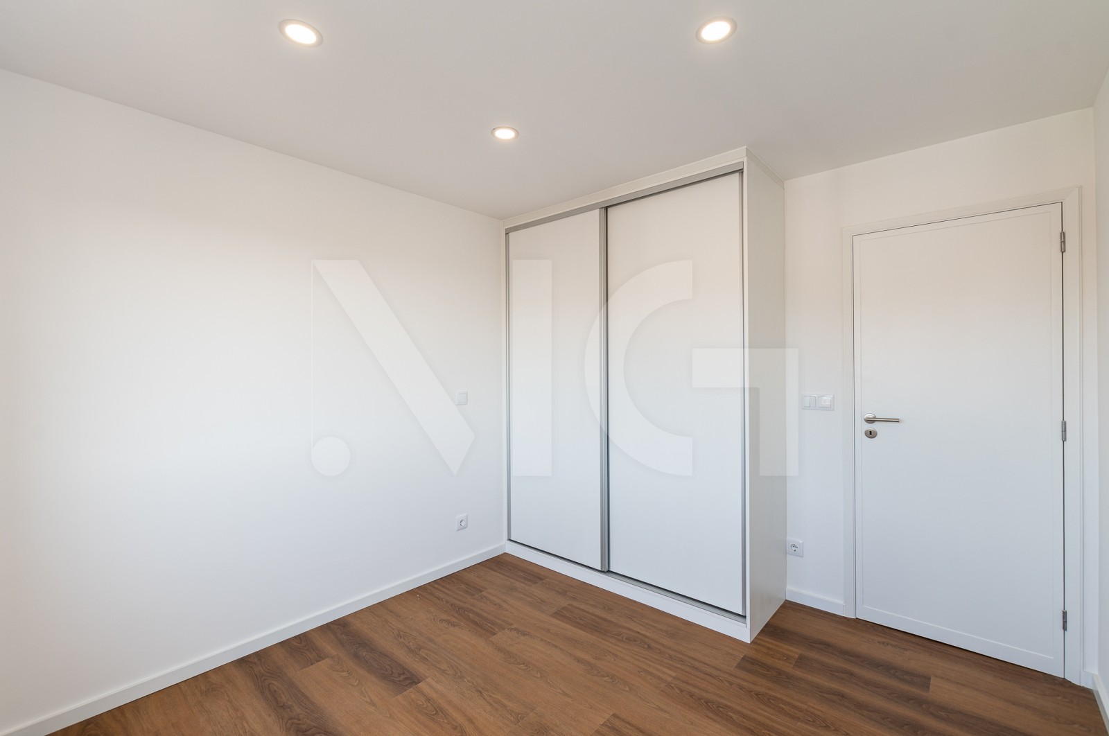 Apartamento T2 para Venda em Aldoar, Foz do Douro e Nevogilde, Porto, Porto - Quarto (Imagem 4)