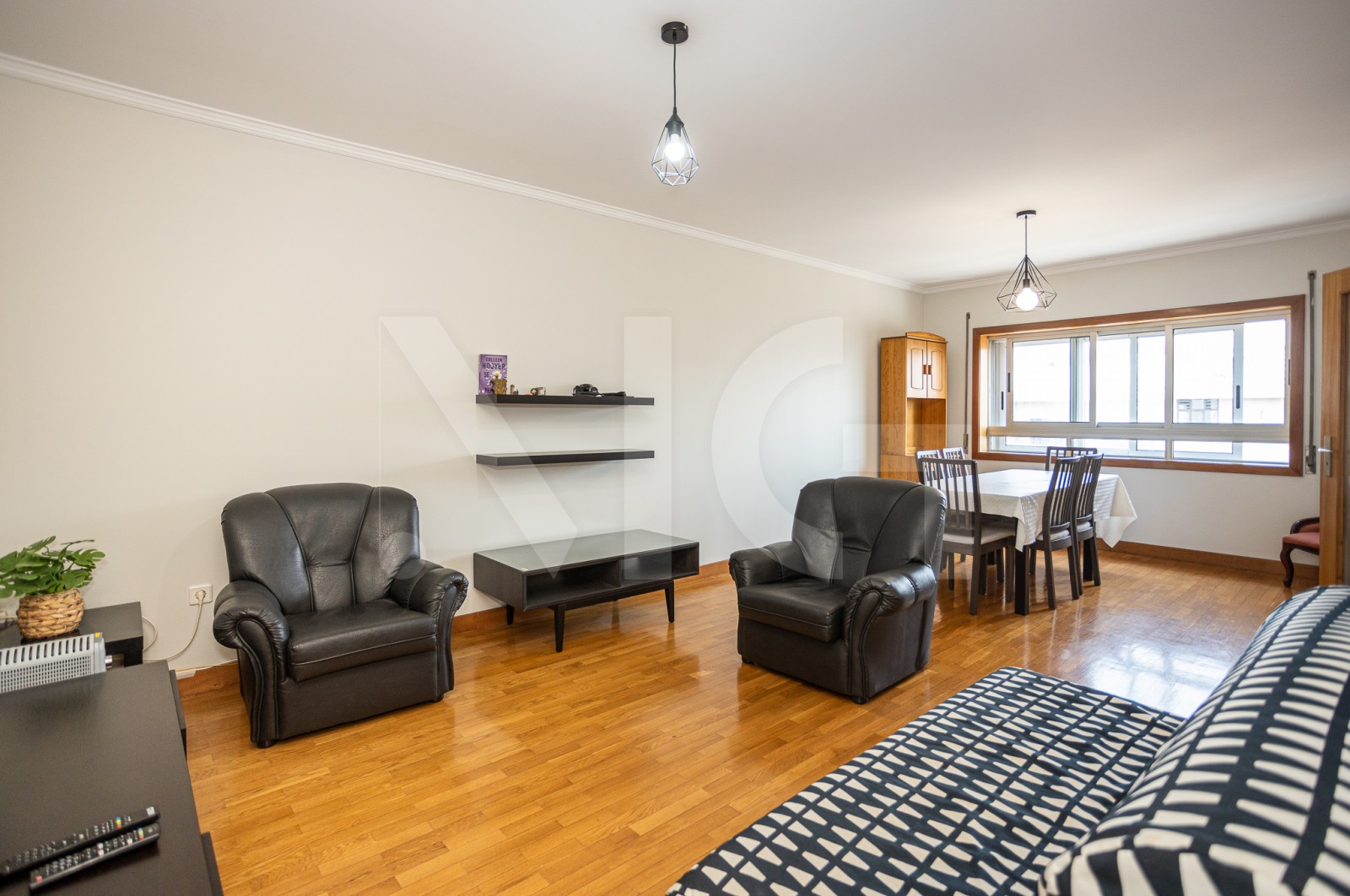 Apartamento T2 para Venda em Águas Santas, Maia, Porto - Sala (Imagem 1)