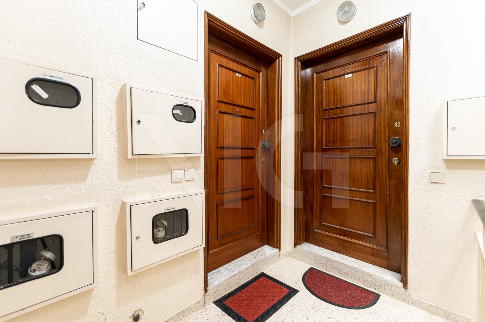 Apartment T1 for For sale in Baguim do Monte (Rio Tinto), Gondomar, Porto - Hall de entrada (Imagem 1)