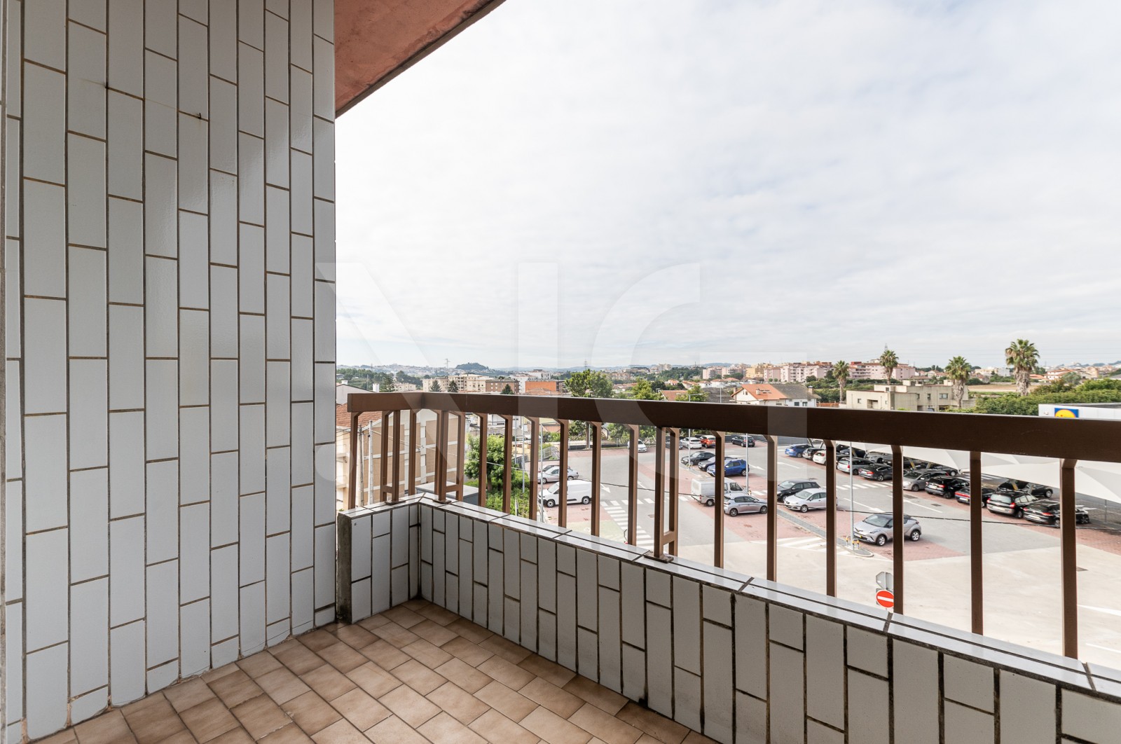 Apartment T1 for For sale in Baguim do Monte (Rio Tinto), Gondomar, Porto - Varanda (Imagem 1)