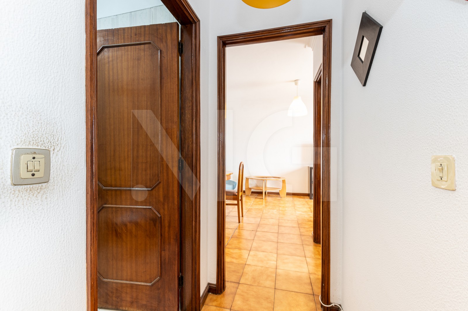 Apartment T1 for For sale in Baguim do Monte (Rio Tinto), Gondomar, Porto - Corredor (Imagem 1)