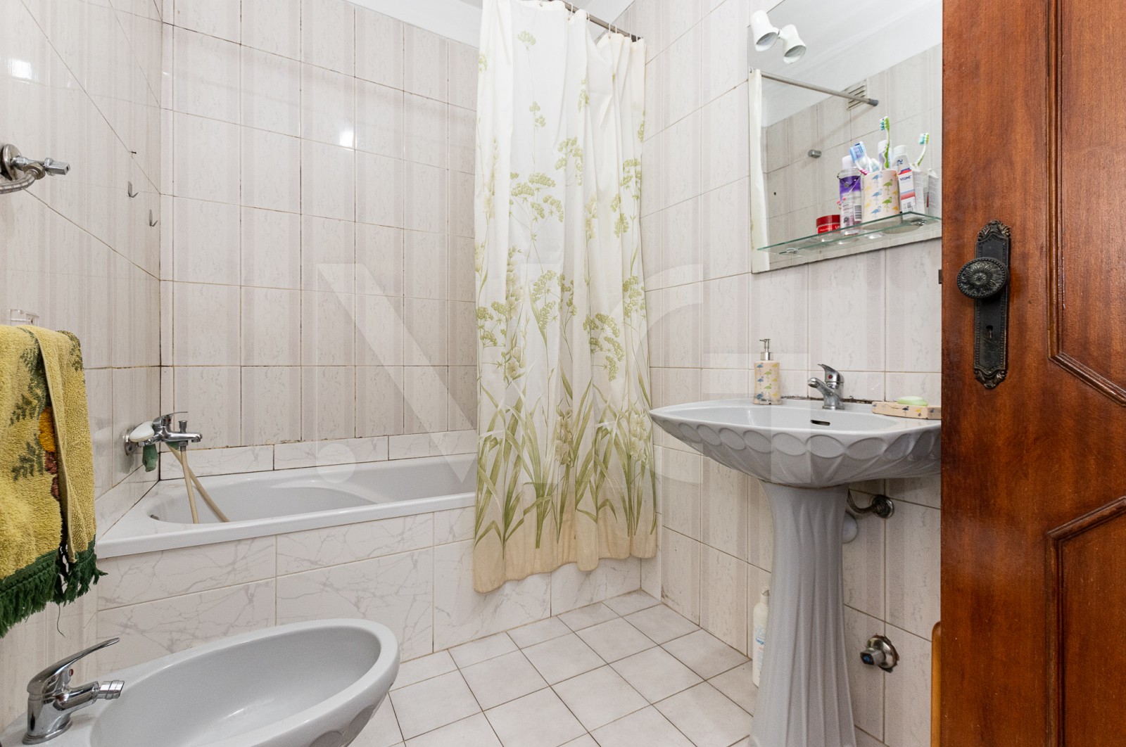 Apartment T1 for For sale in Baguim do Monte (Rio Tinto), Gondomar, Porto - Casa de banho (Imagem 2)