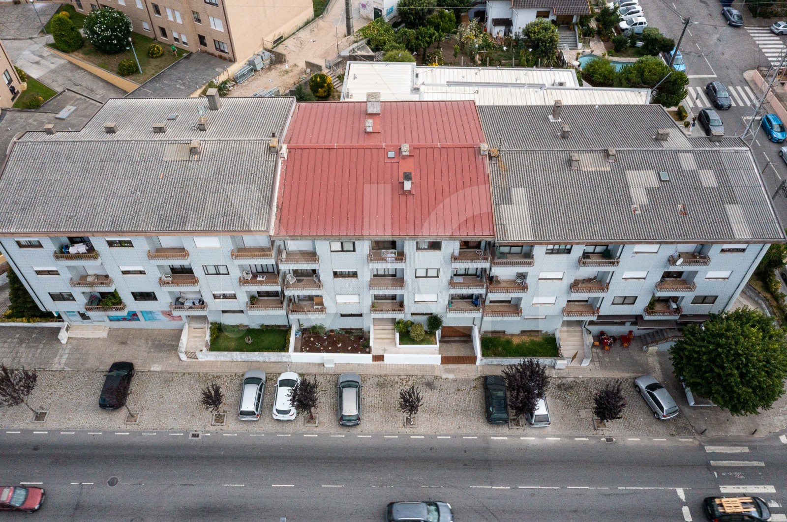 Apartment T1 for For sale in Baguim do Monte (Rio Tinto), Gondomar, Porto - Fachada (Imagem 4)