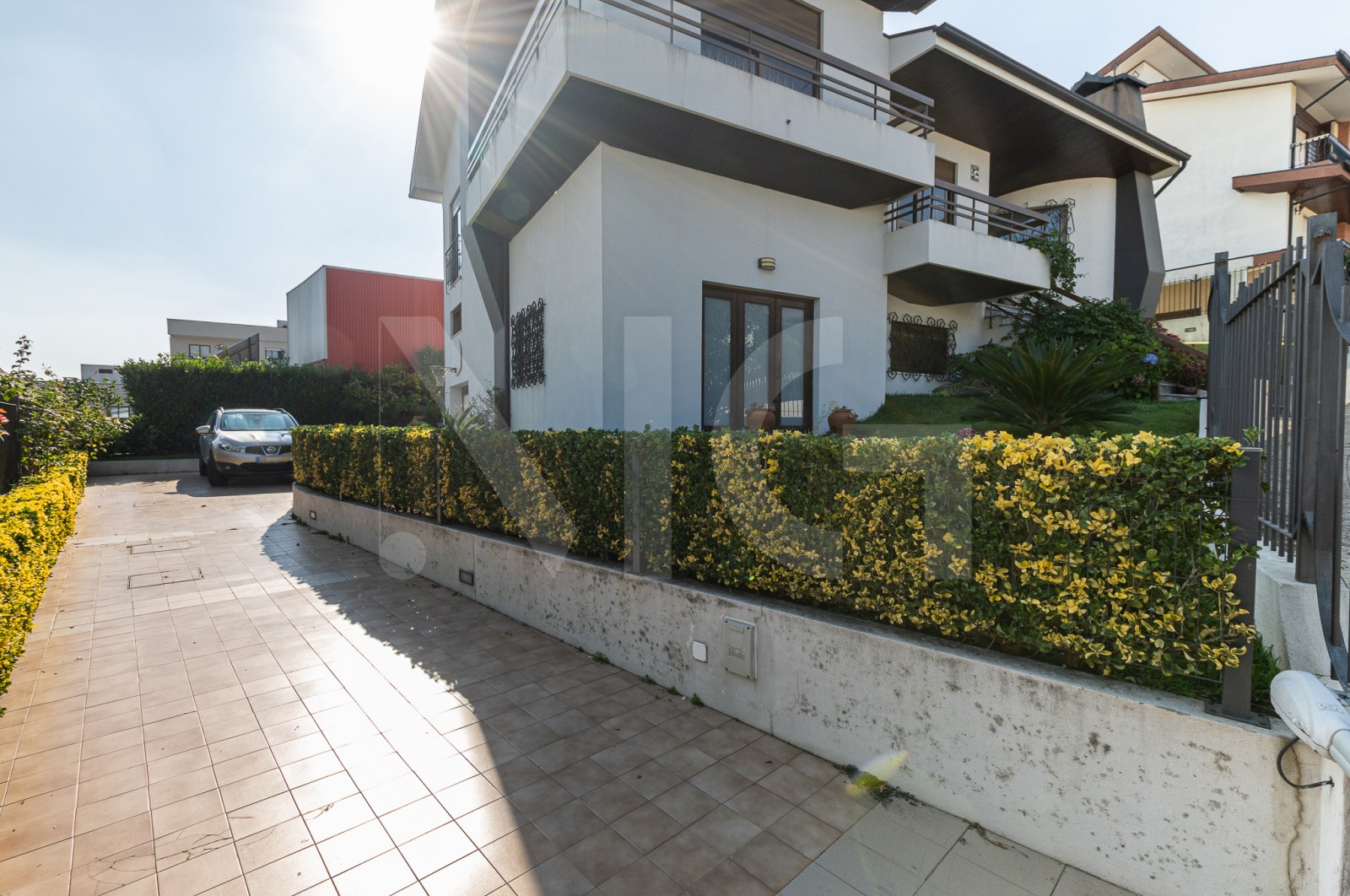 House T3+1 for For sale in Baguim do Monte (Rio Tinto), Gondomar, Porto - Terraço (Imagem 2)