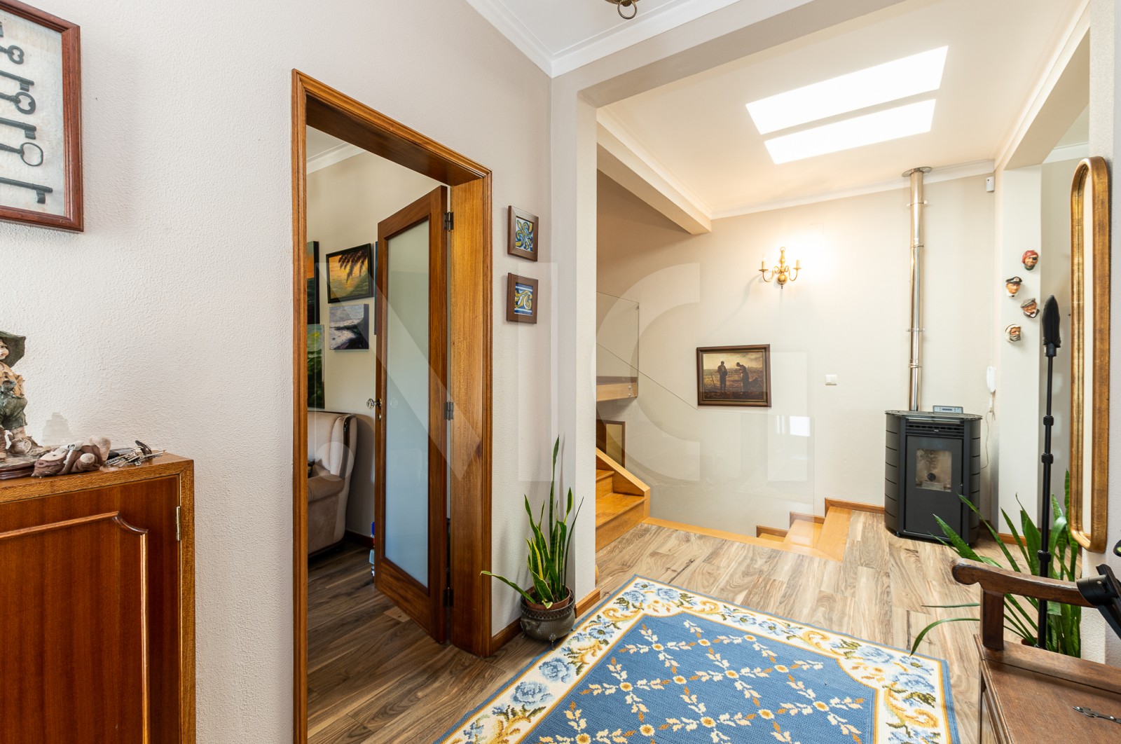 House T3+1 for For sale in Baguim do Monte (Rio Tinto), Gondomar, Porto - Hall de entrada (Imagem 1)