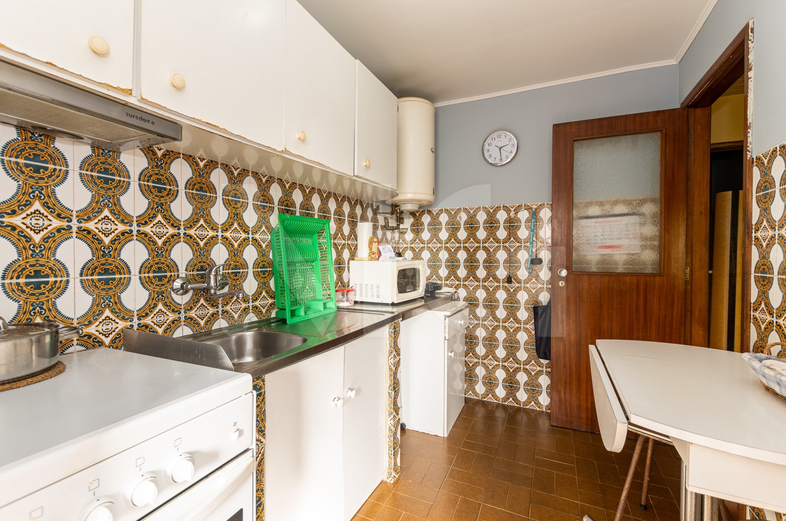 House T5 for For sale in Custóias, Leça do Balio e Guifões, Matosinhos, Porto - Cozinha (Imagem 3)