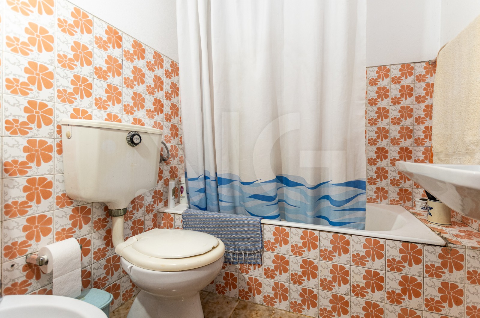 House T5 for For sale in Custóias, Leça do Balio e Guifões, Matosinhos, Porto - Casa de banho (Imagem 1)