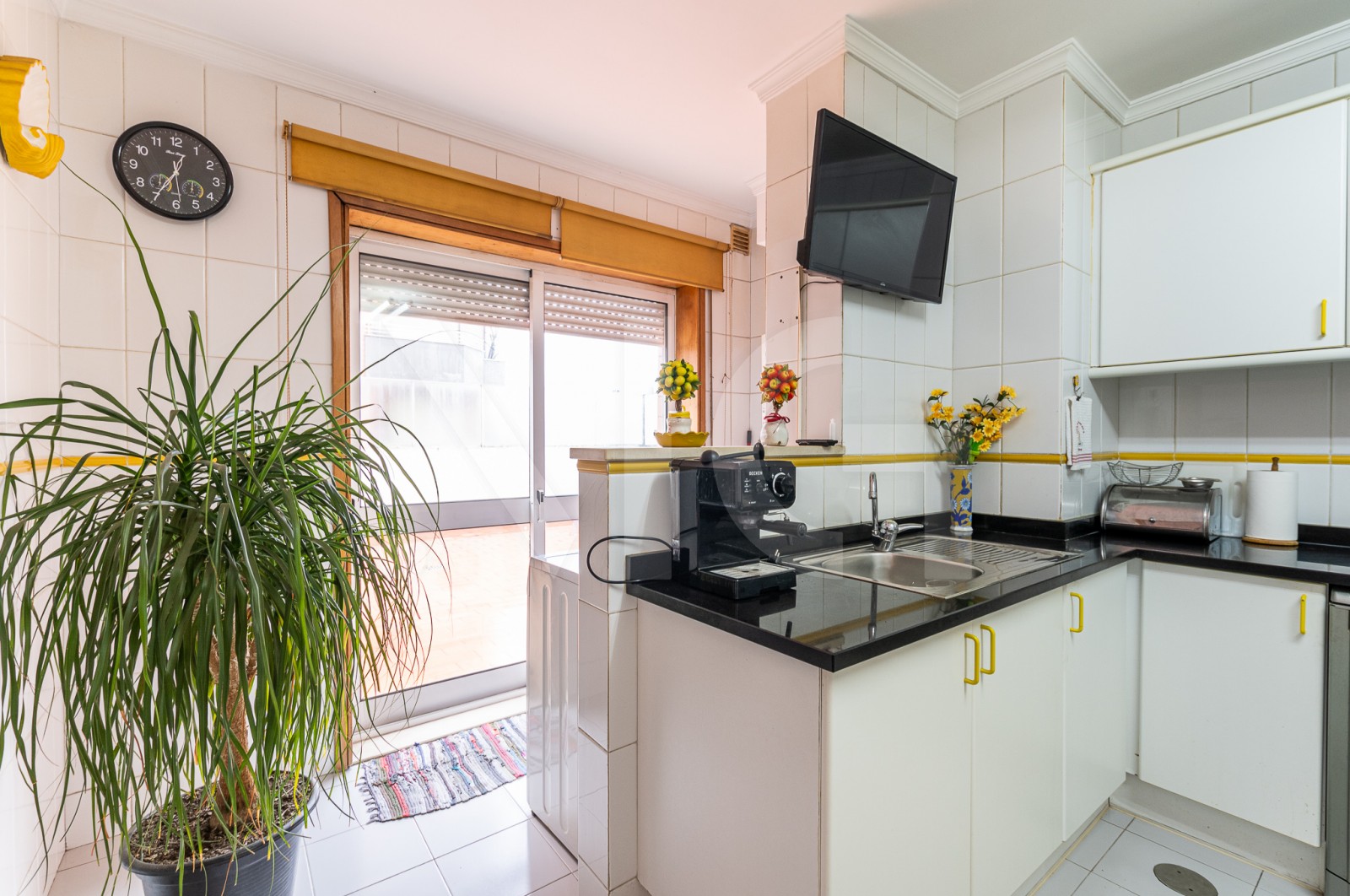 Apartment T2 for For sale in Rio Tinto, Gondomar, Porto - Cozinha (Imagem 4)