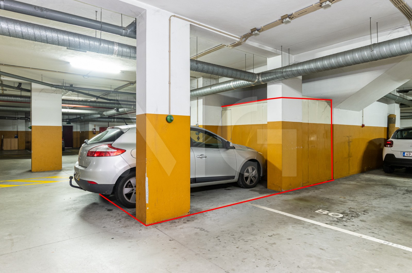 Apartment T2 for For sale in Rio Tinto, Gondomar, Porto - Parqueamento/Garagem (Imagem 2)