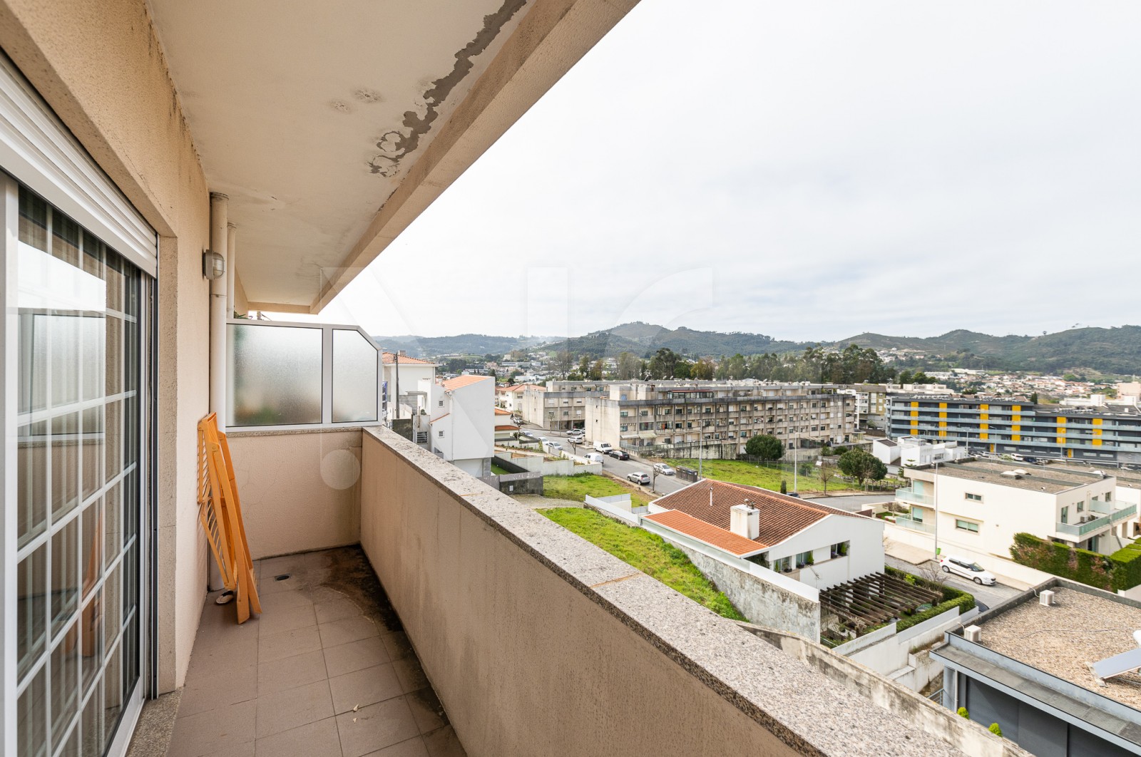 Moradia T3 para Venda em Caldas de Vizela (São Miguel e São João), Vizela, Braga - Varanda (Imagem 1)