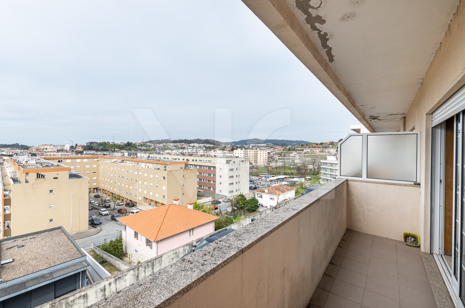 Moradia T3 para Venda em Caldas de Vizela (São Miguel e São João), Vizela, Braga - Varanda (Imagem 2)